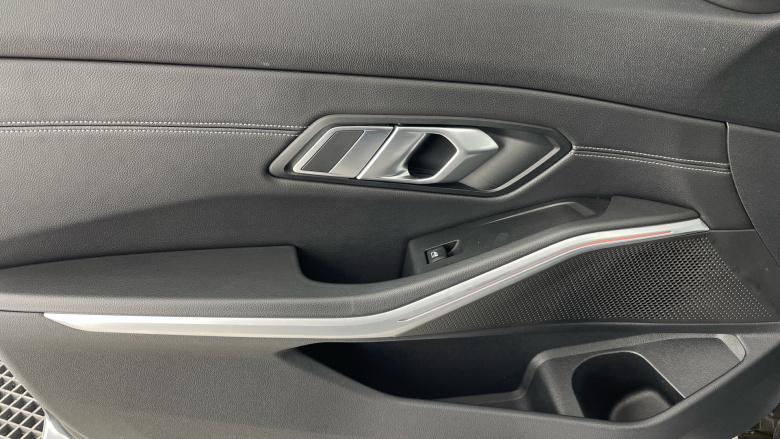 BMW 3 Series 320i xDrive M Sport 4dr Step Auto Petrol Saloon